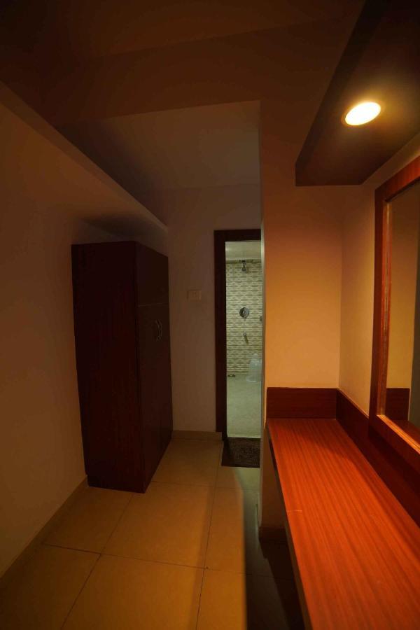The Vyshakh Hotel Guruvāyūr Exterior foto