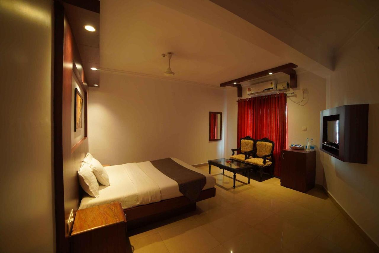 The Vyshakh Hotel Guruvāyūr Exterior foto
