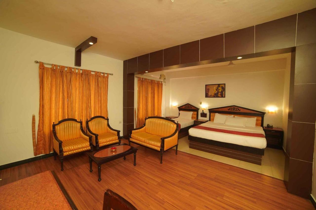 The Vyshakh Hotel Guruvāyūr Exterior foto