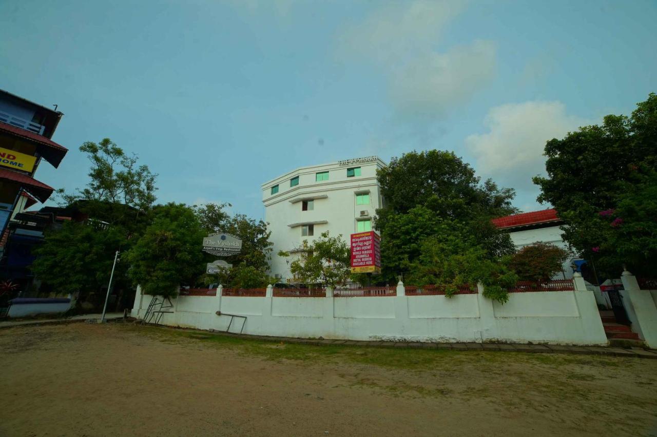 The Vyshakh Hotel Guruvāyūr Exterior foto